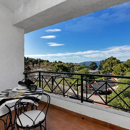 Dev On The In The Center