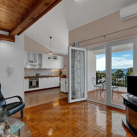 Apartment Dev On The In The Center