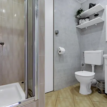 Dev On The In The Center *