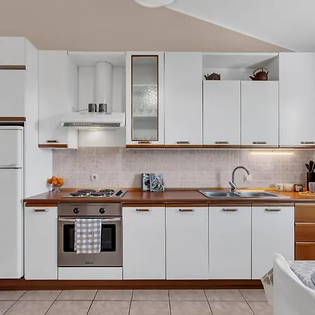 Apartment Dev On The In The Center Makarska