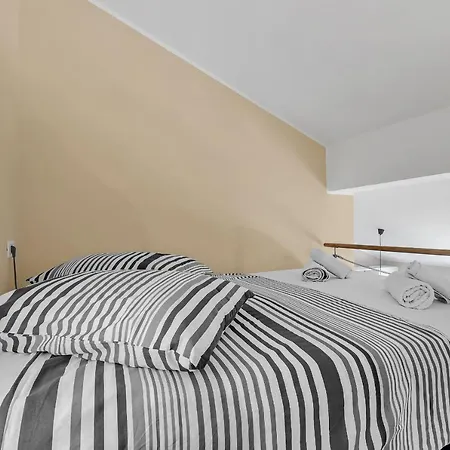 Apartment Dev On The In The Center Makarska