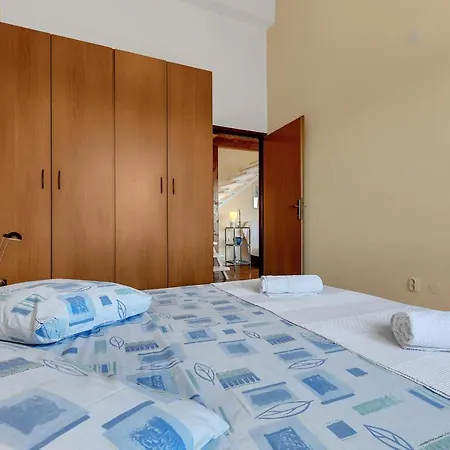 Dev On The In The Center