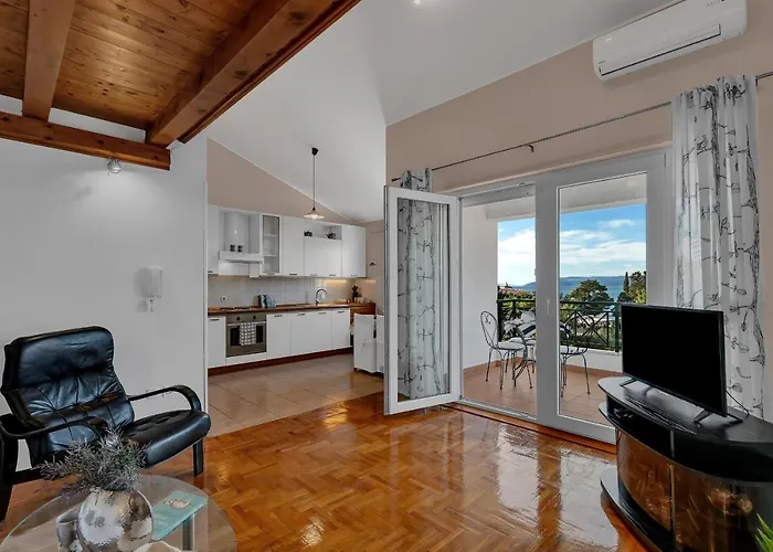 Apartment Dev On The In The Center